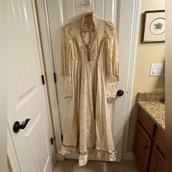 Gunne Sax Dresses & Skirts - Vintage 70s Gunne Sax Jessica Cream Maxi Dress Size 7  Renaissance For Repair